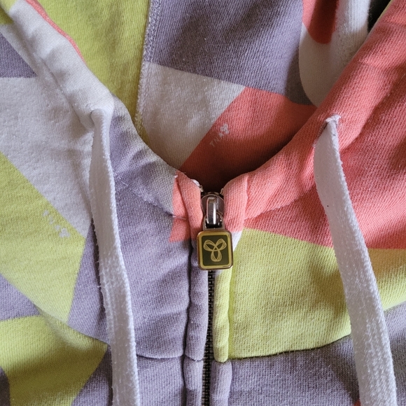 Aritzia TNA geometric print hoodie size medium - Picture 5 of 14
